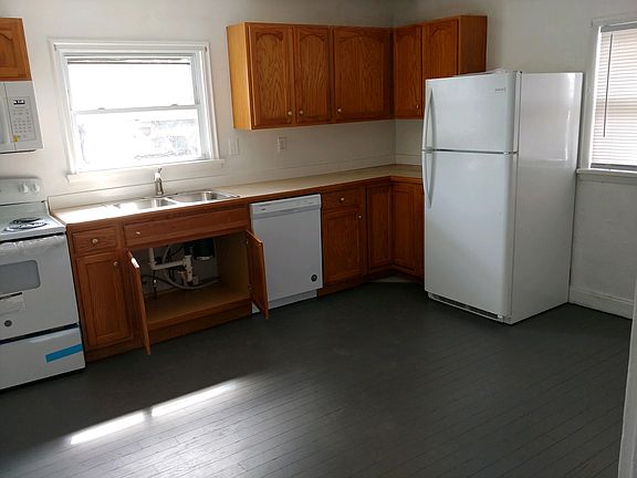 3rd image of 518 Kercher St