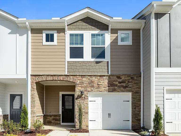 217 Brook Farm Ln — Photo 1