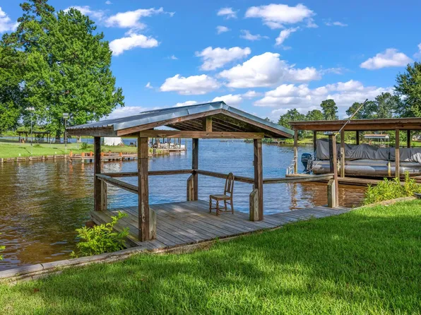 119 Elm Dr, Onalaska, TX 77360