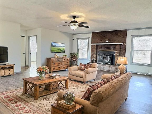 5th image of 1522 County Road 404