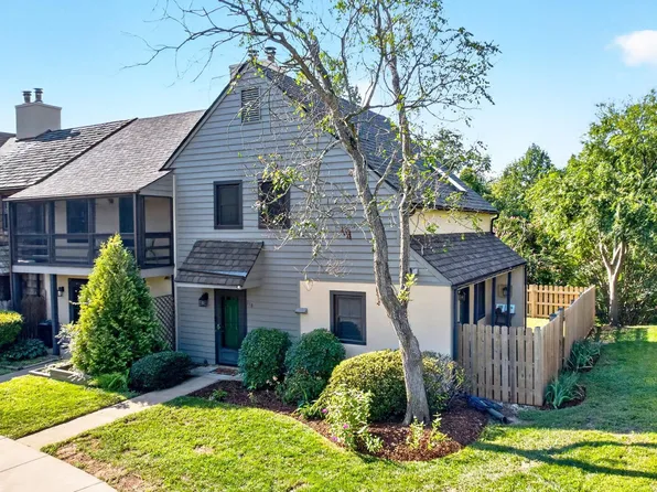 718 Merion Grn, Charlottesville, VA 22901
