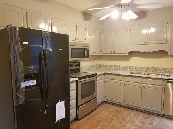 3981 A Valley Ct, Winston Salem, NC 27106