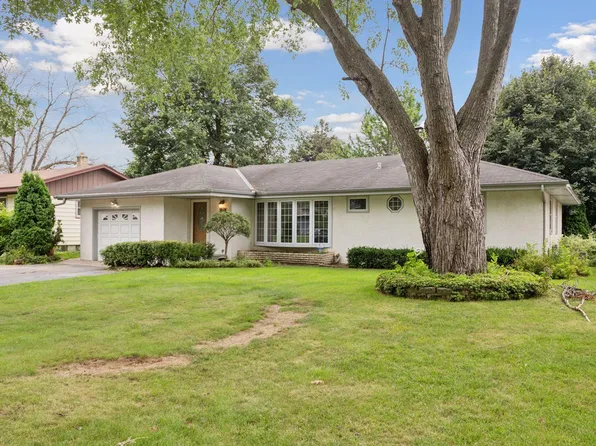 2112 Radatz Ave E, North Saint Paul, MN 55109