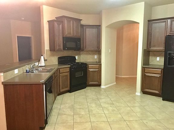 3rd image of 2505 Slalom Dr