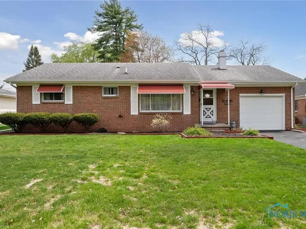 6126 Herst Rd, Toledo, OH 43613