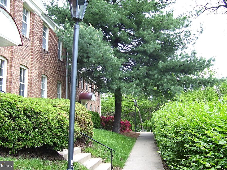 1st image of 2403 Arlington Blvd APT 101