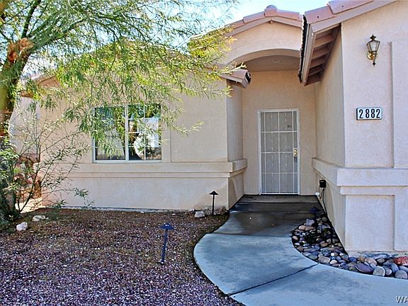 3rd image of 2882 E Desert Greens Drive