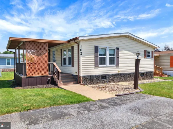 102 Thrush Ct S, Lancaster, PA 17603