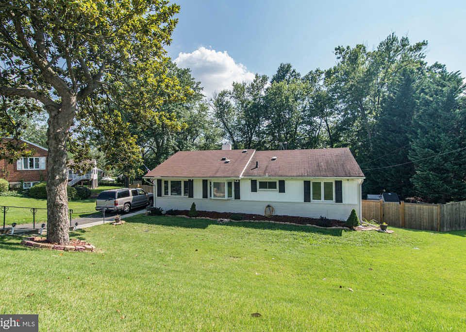 1st image of 7032 Donna Cir
