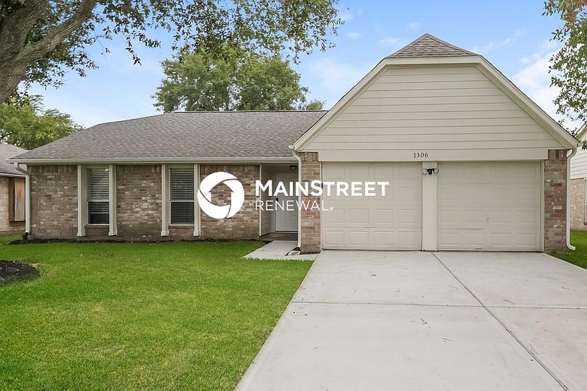 1st image of 1306 River Rock Dr