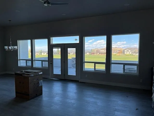 3 bed, 2104 sqft, $3,125 — Photo 2