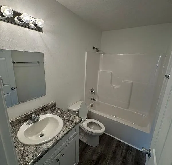 1618 W Scott St #A — Photo 13
