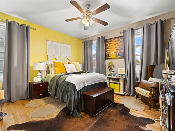 234 East 54th Street image 15 of 30