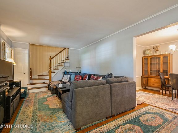 4th image of 3521 W Arthur Ave