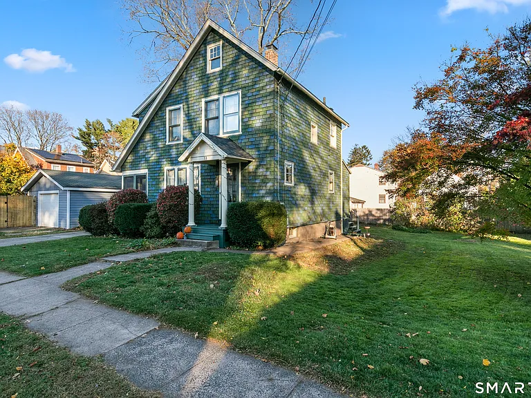 53 Turner Ave — Photo 37