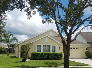 16318 Bridgecrossing Dr, Lithia, FL 33547