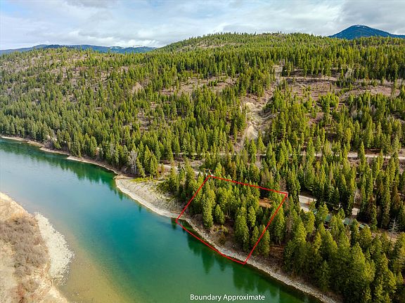 3rd image of 716 Kootenai River Rd