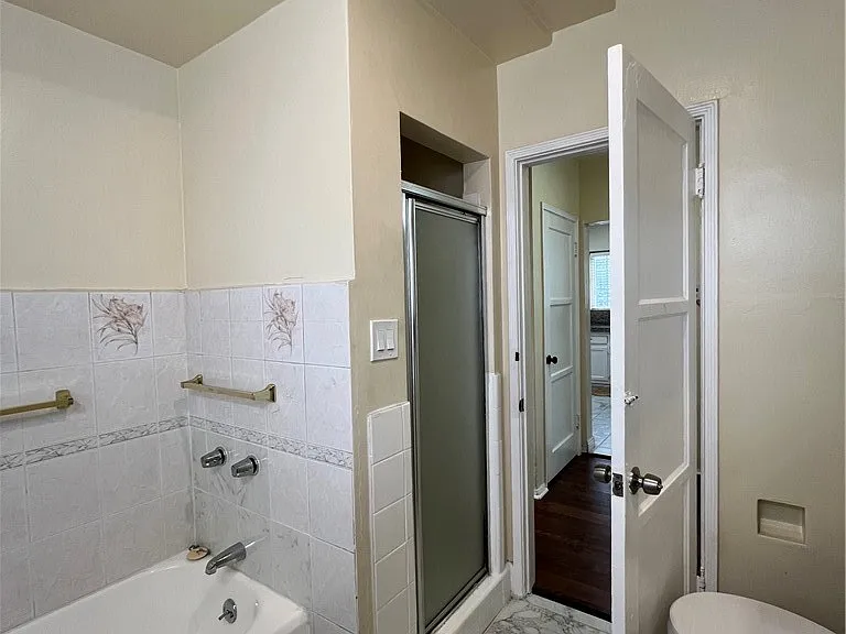 1933 S Corning St — Photo 15