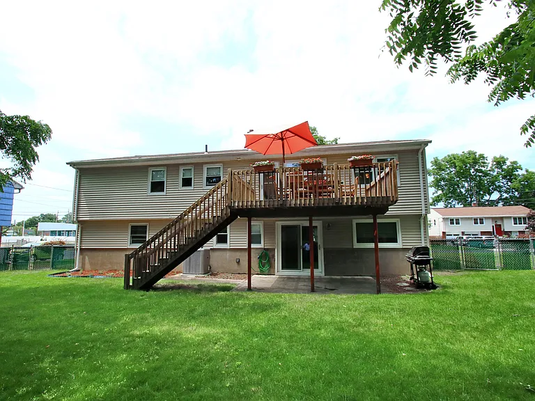 42-05 Naugle Dr — Photo 19