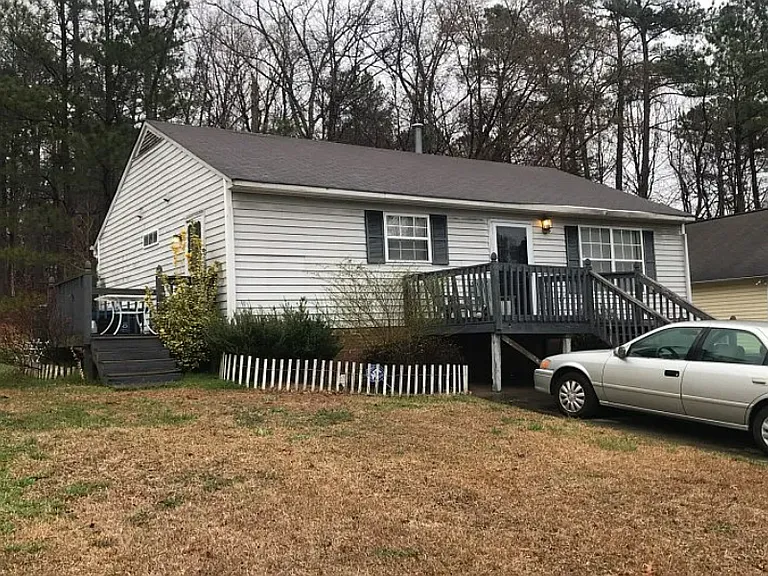 2918 Firth Rd — Photo 2