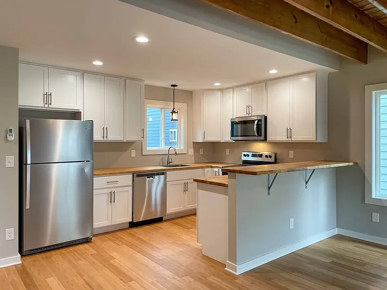 56 W Cascade St — Photo 3