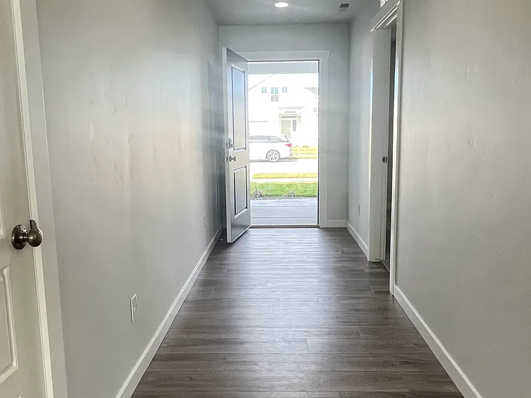 6285 W Karpathos St — Photo 10
