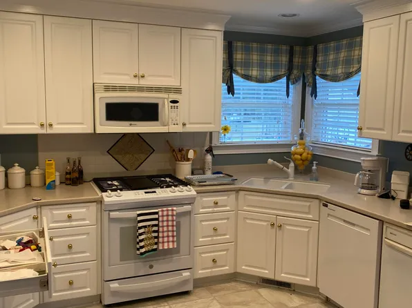 590 Hobson Rd, Dunn, NC 28334