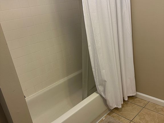 Full large bathroom