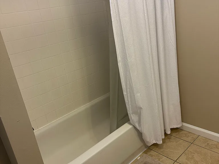 Full large bathroom