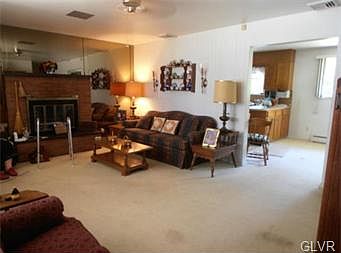 2nd image of 3311 Lord Byron Dr