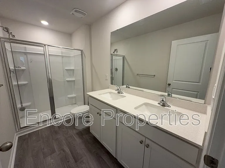 50 Sweet Meadow Rd — Photo 12