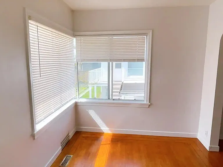 2308 Jefferson Ave — Photo 4