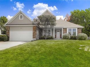 4609 NE Kingston Dr, Lees Summit, MO 64064