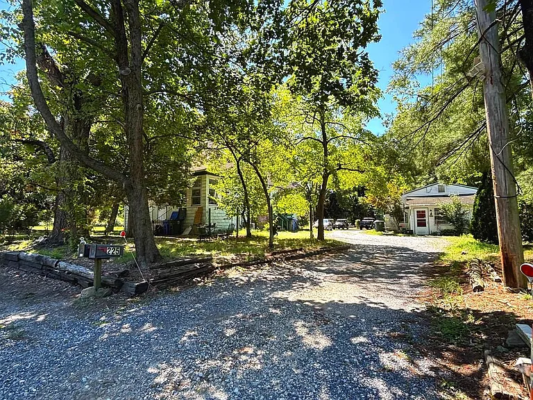 225 Delsea Dr S #B — Photo 33