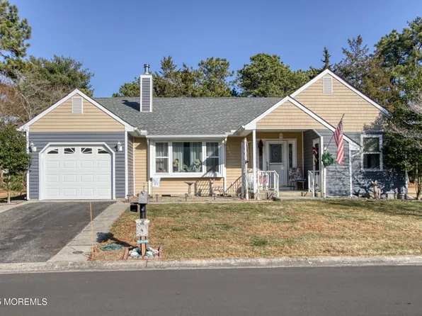 19 Amesbury Road, Whiting, NJ 08759