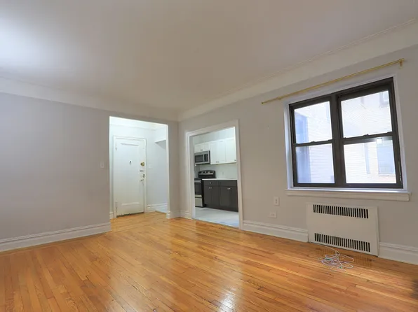 130 Bayridge Parkway image 5 of 7