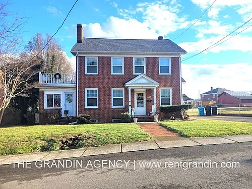 2803 Burton Ave NW #3 Photo 1