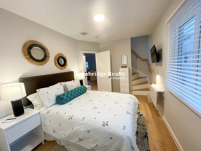 77 Thorndike St #2A — Photo 7