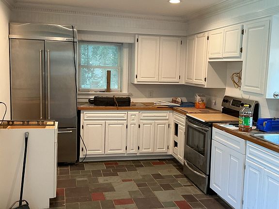 5th image of 106 Lewis Rd