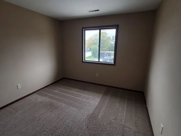 7625 W Donna Ct - 8 Unit — Photo 17