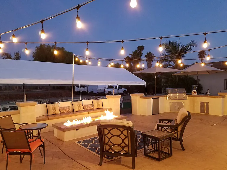 608 Las Flores Dr — Photo 2