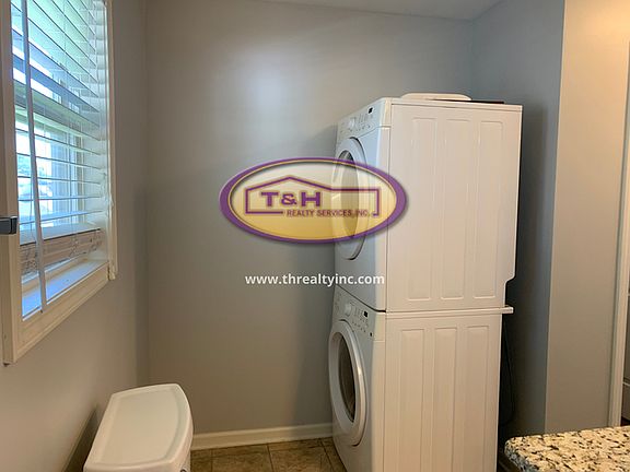 3rd image of 1 N College Ave #2030