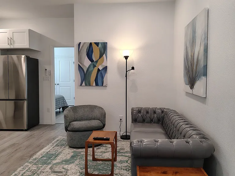 27225 Monroe St — Photo 5