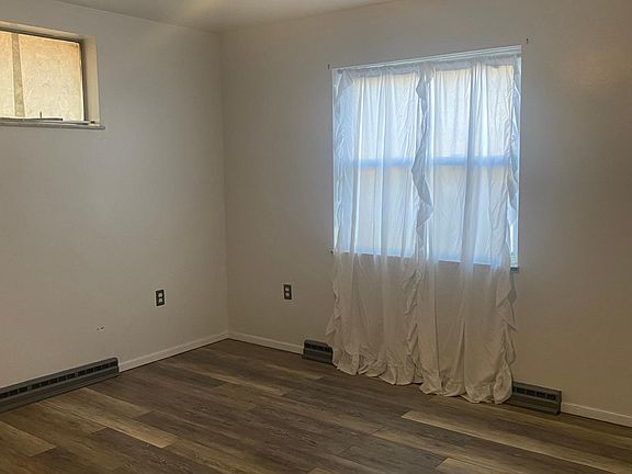 5th image of 611 Jeanette Ave