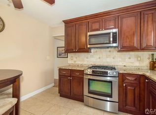 25 Exeter St, Old Bridge, NJ 08857