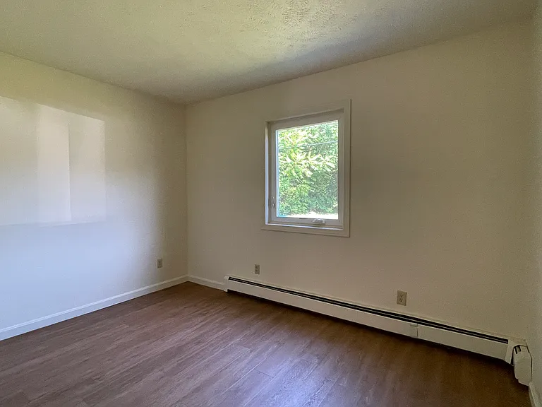 94 Lower Welden St #4 — Photo 7