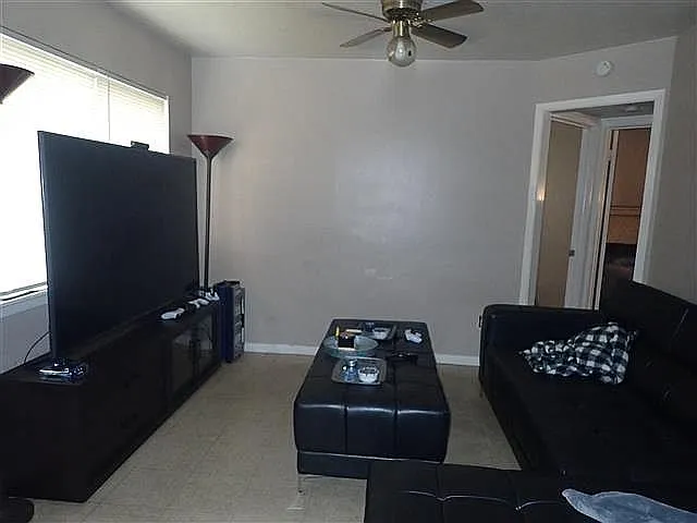 Living room 1