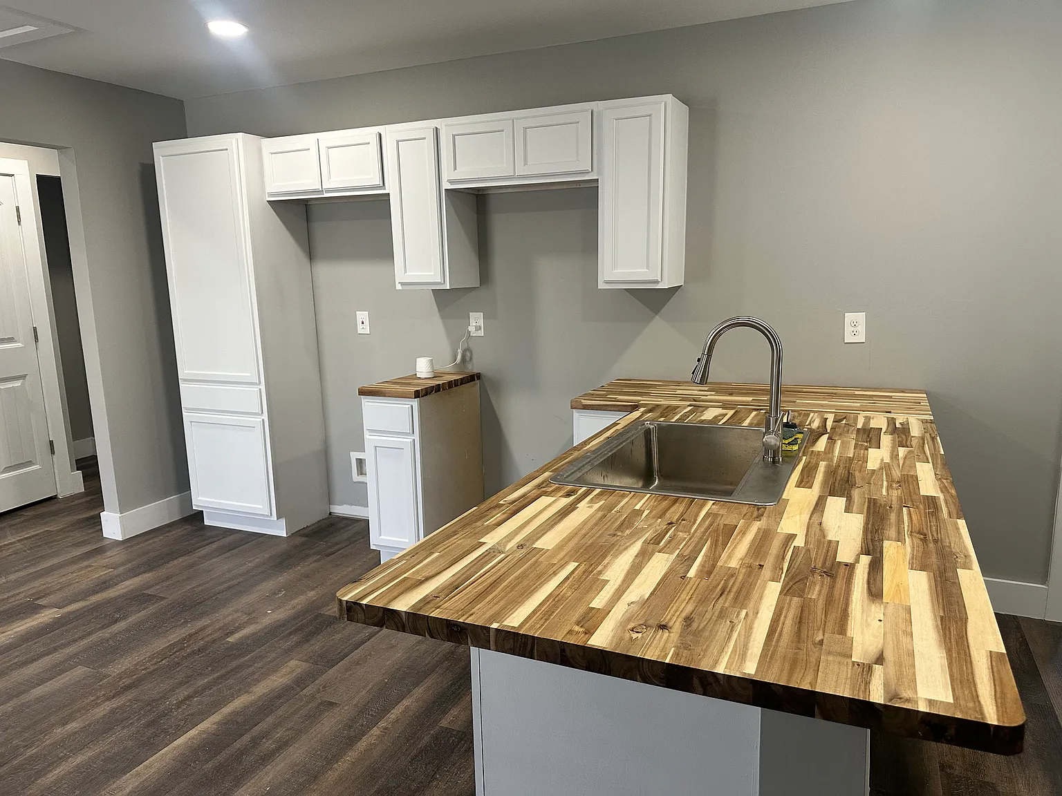 3 bed, 926 sqft, $1,500 — Photo 2