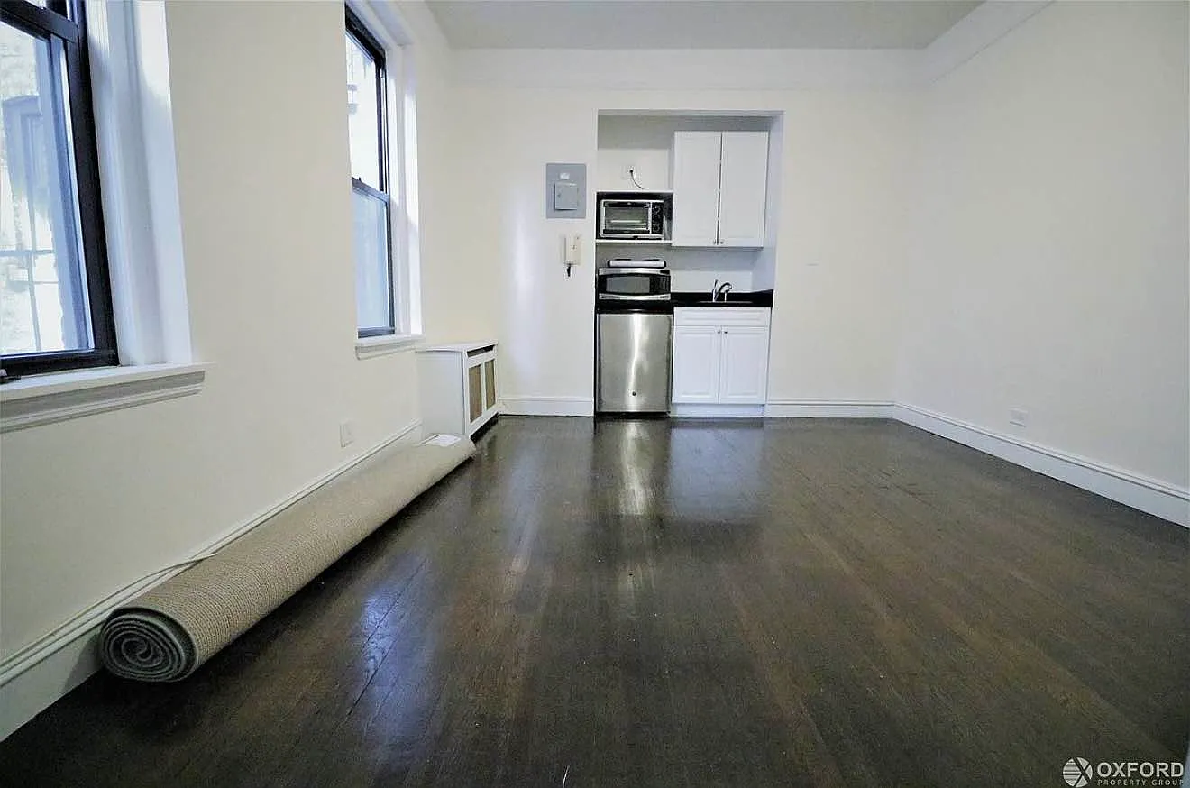 22 West 77th Street — Photo 3