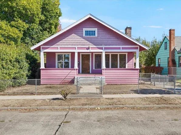 332 N Ivy St, Medford, OR 97501